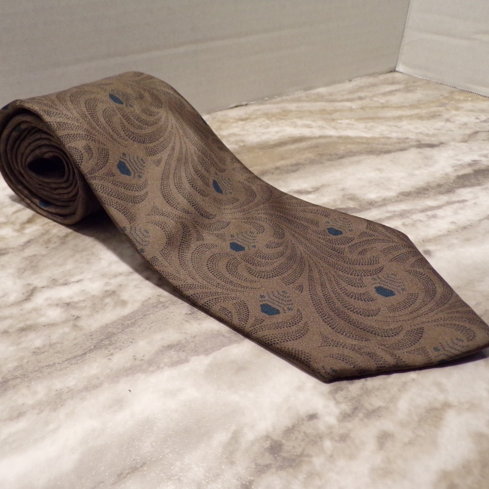 Yves Saint Laurent Brown Silk Tie